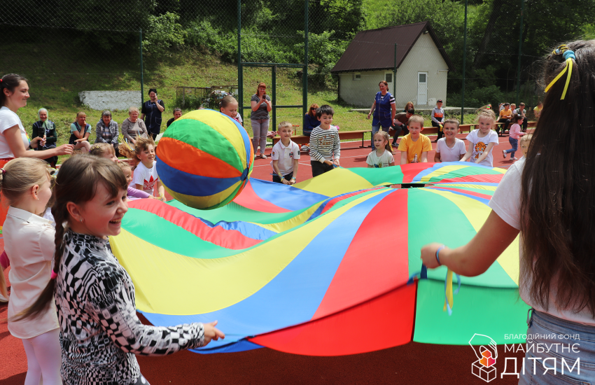 Анатолій Бойко влаштував дитяче свято